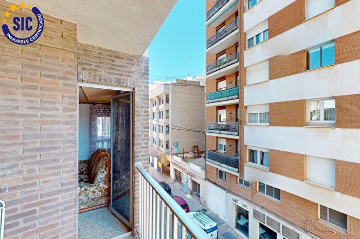Casas en venta y pisos alquiler - 2