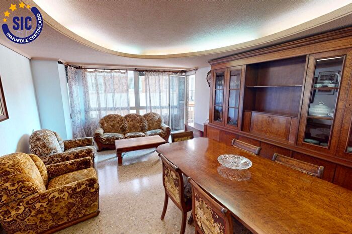 Casas en venta y pisos alquiler - 3