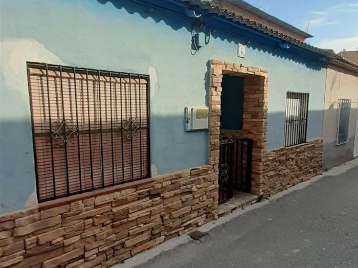 Casas en venta y pisos alquiler - 2
