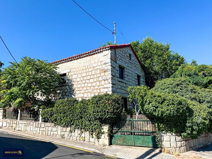 Casa en venta en Bustarviejo, Madrid de 4 habitaciones