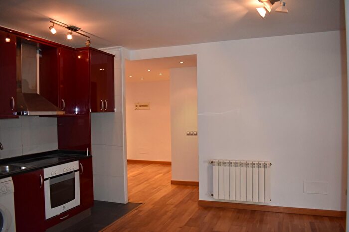 Casas en venta y pisos alquiler - 3