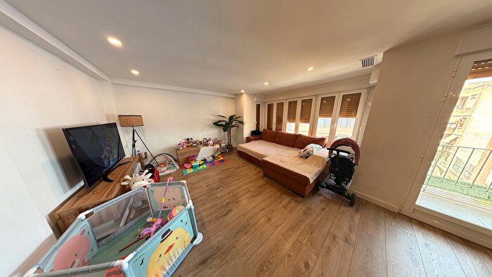 Casas en venta y pisos alquiler - 2