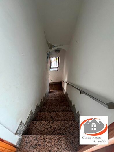 Casas en venta y pisos alquiler - 3