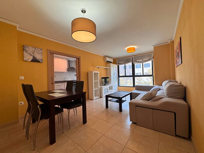 Casas en venta y pisos alquiler - 1
