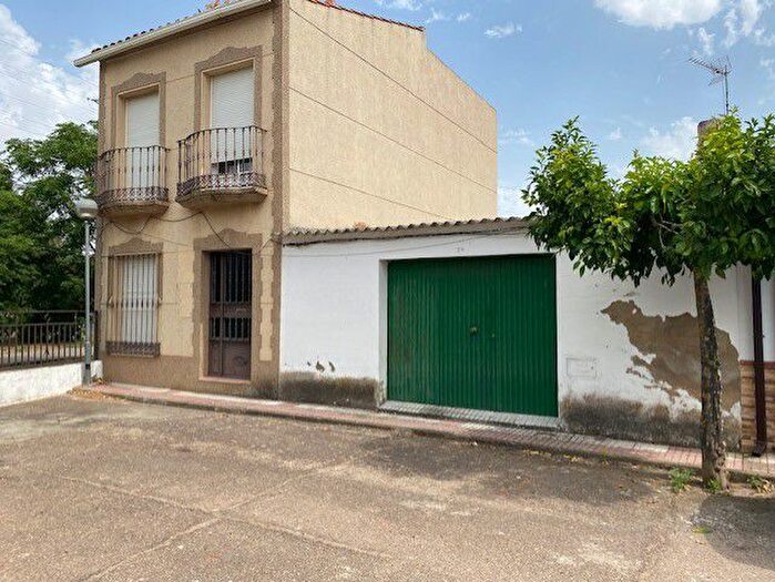 Casa en venta en La Albuera, Badajoz de 3 habitaciones