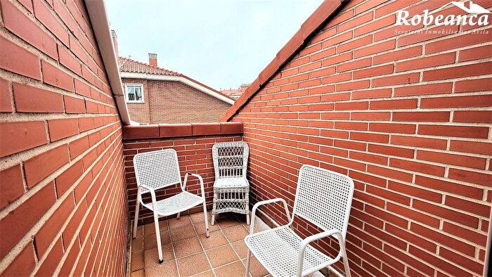 Casas en venta y pisos alquiler - 3