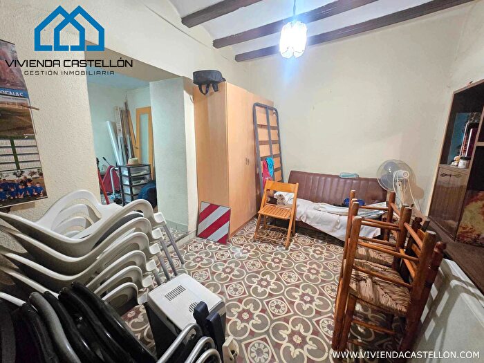 Casas en venta y pisos alquiler - 3