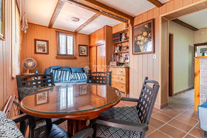 Casas en venta y pisos alquiler - 2