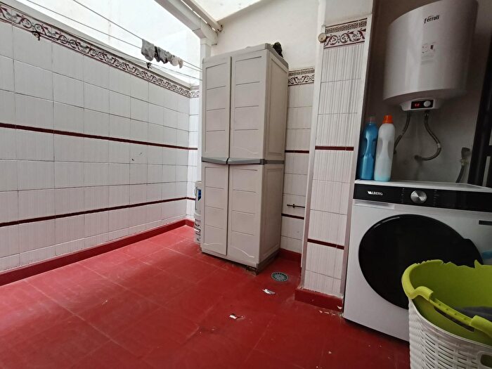 Casas en venta y pisos alquiler - 2