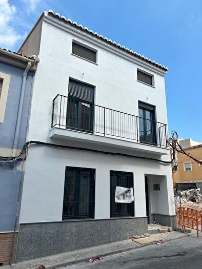 Casa en venta en Centro, Bétera de 3 habitaciones