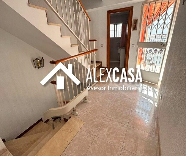 Casas en venta y pisos alquiler - 3