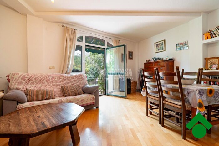 Casas en venta y pisos alquiler - 3