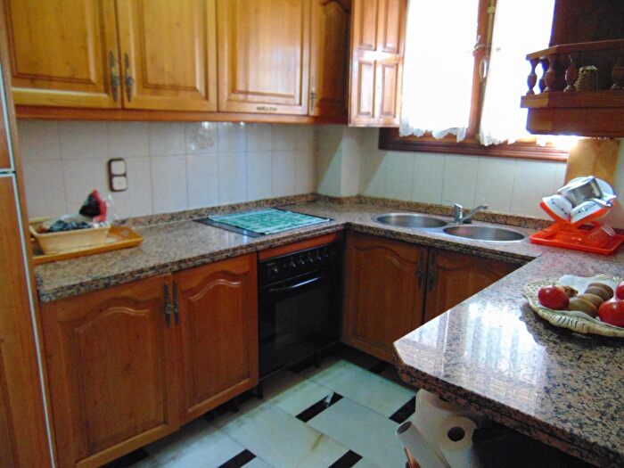 Casas en venta y pisos alquiler - 3