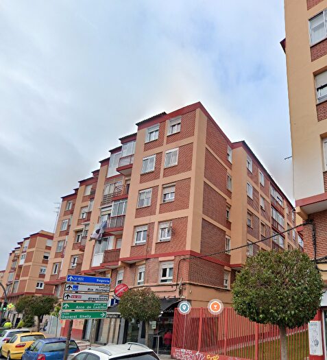 Casas en venta y pisos alquiler - 2