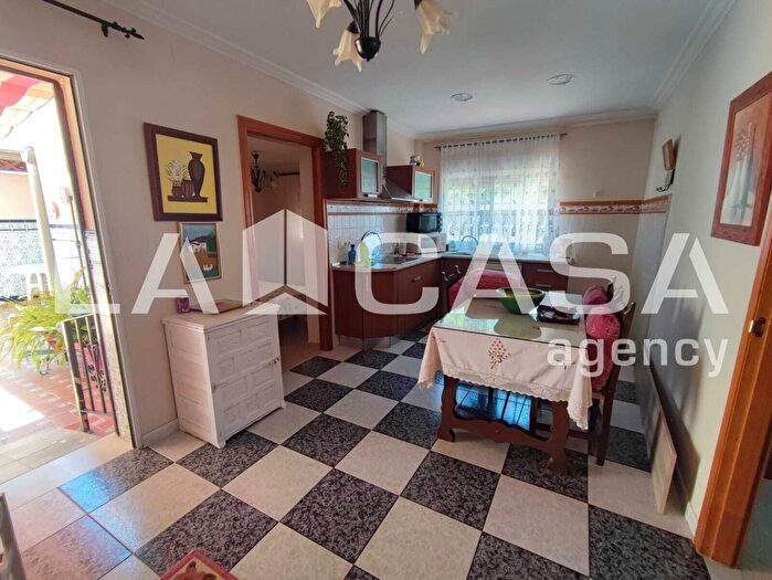 Casas en venta y pisos alquiler - 2