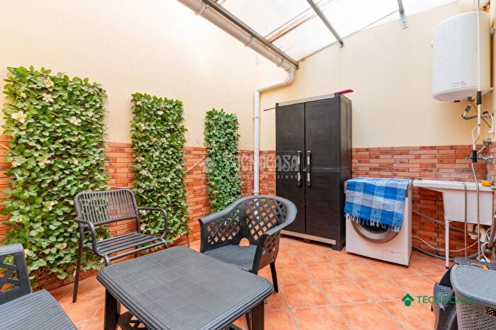 Casas en venta y pisos alquiler - 3