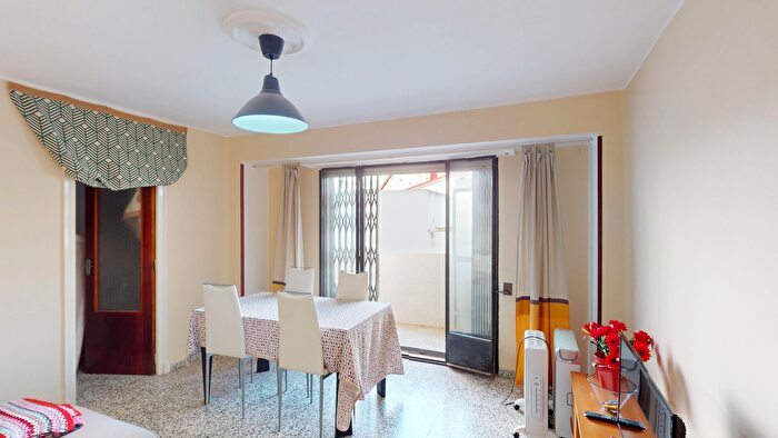 Piso en venta en El Castell, Burjassot de 4 habitaciones