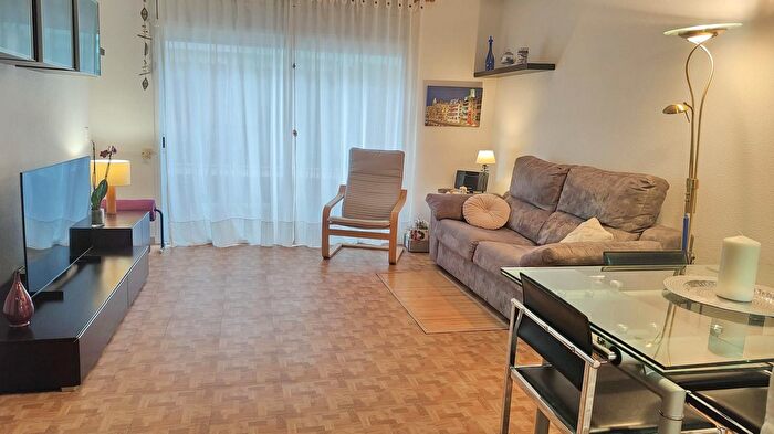 Casas en venta y pisos alquiler - 1