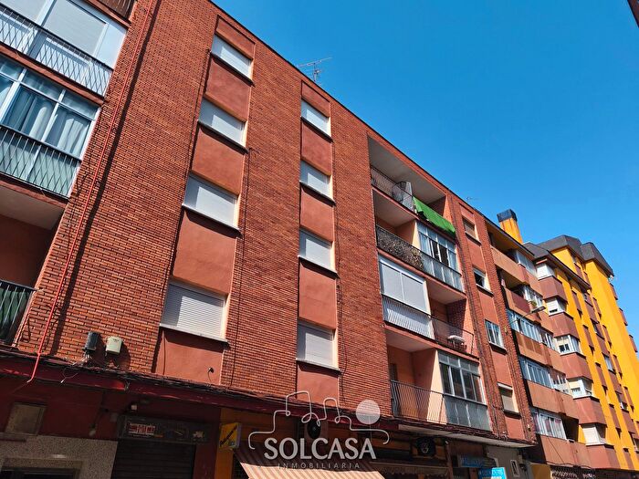 Casas en venta y pisos alquiler - 1