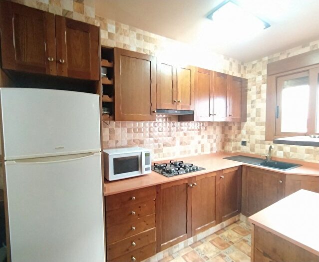 Casas en venta y pisos alquiler - 1