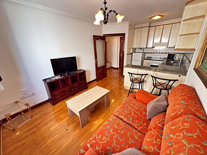 Casas en venta y pisos alquiler - 2