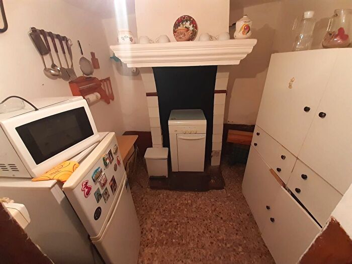 Casas en venta y pisos alquiler - 1