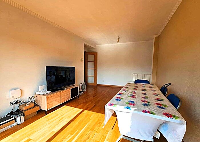 Casas en venta y pisos alquiler - 2
