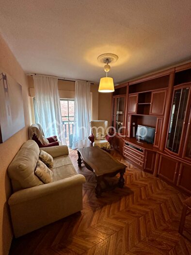 Casas en venta y pisos alquiler - 1