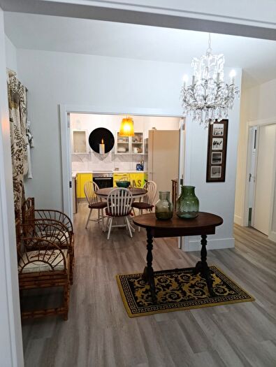 Casas en venta y pisos alquiler - 1