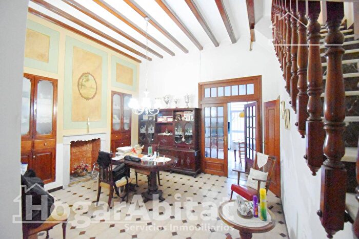 Casas en venta y pisos alquiler - 1