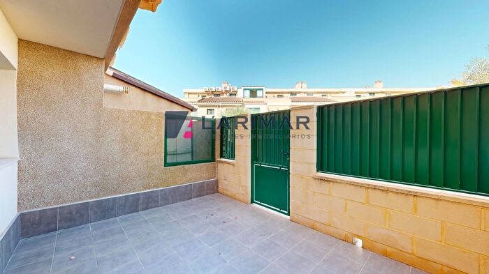 Casas en venta y pisos alquiler - 3
