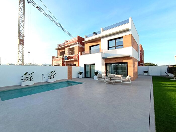 Casas en venta y pisos alquiler - 1