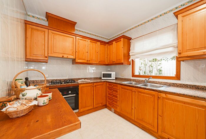 Casas en venta y pisos alquiler - 2