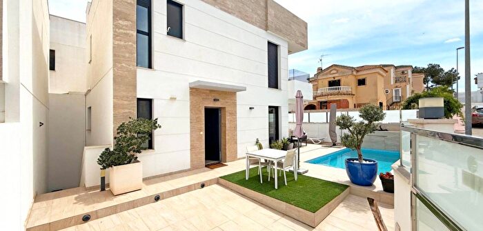 Casas en venta y pisos alquiler - 1