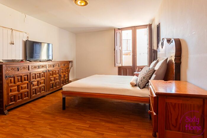 Casas en venta y pisos alquiler - 3