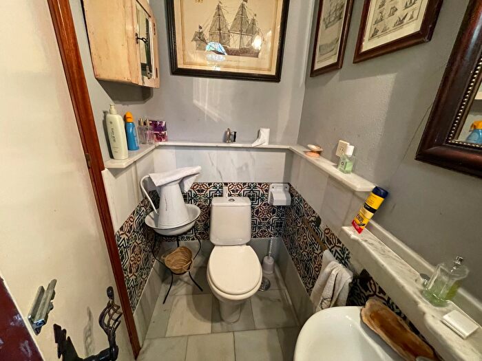 Casas en venta y pisos alquiler - 3
