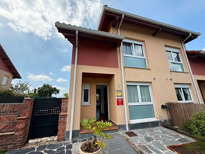 Casa en venta en Santillana del Mar, Cantabria de 3 habitaciones