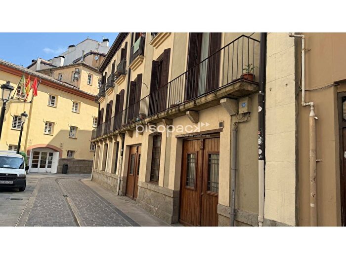 Casas en venta y pisos alquiler - 2