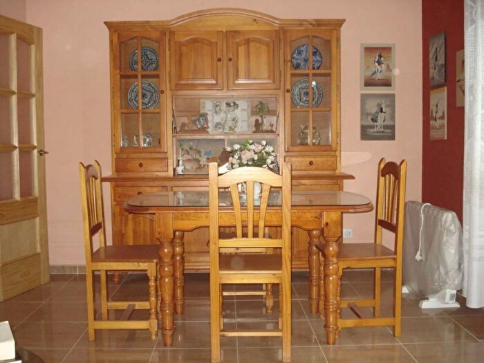 Casas en venta y pisos alquiler - 1