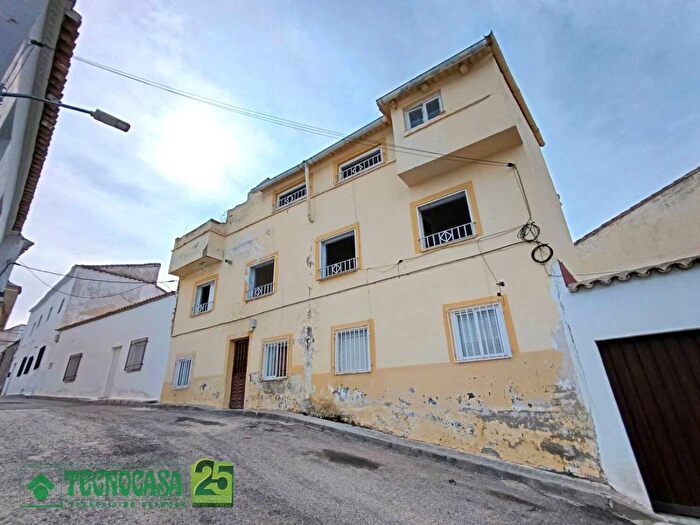 Casas en venta y pisos alquiler - 2