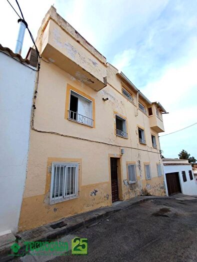 Casas en venta y pisos alquiler - 1