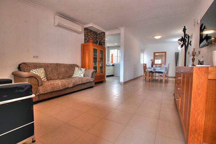 Casa en venta en Puerto Deportivo, Fuengirola de 6 habitaciones