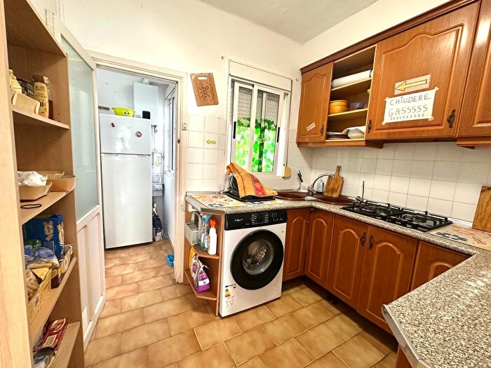 Casas en venta y pisos alquiler - 2