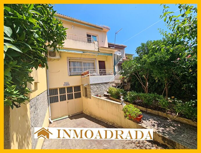 Casa en venta en La Adrada, Ávila de 4 habitaciones