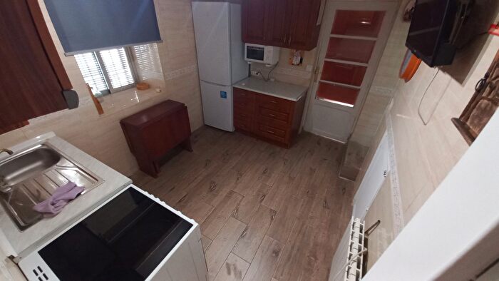 Casas en venta y pisos alquiler - 1