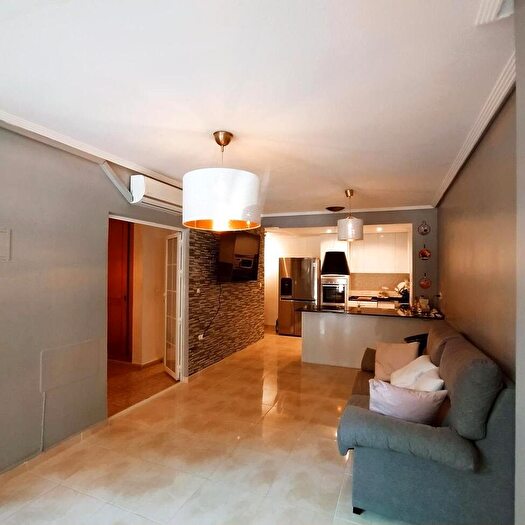 Casas en venta y pisos alquiler - 3
