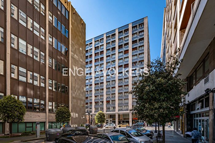 Casas en venta y pisos alquiler - 1