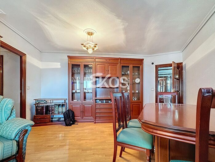 Casas en venta y pisos alquiler - 2