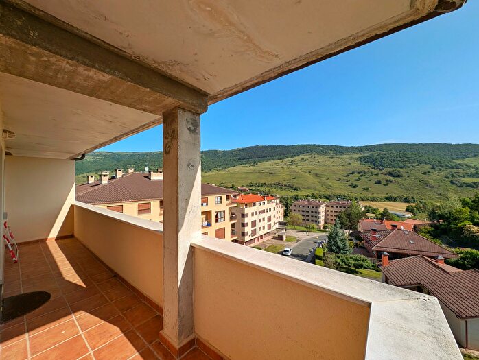 Casas en venta y pisos alquiler - 2