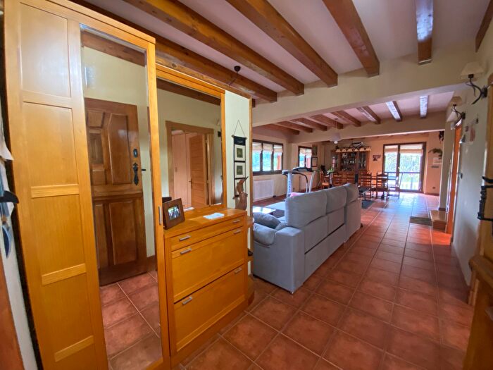 Casas en venta y pisos alquiler - 2